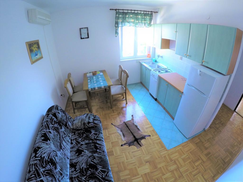 Orange City Apartment'S Repic Biograd Na Moru Exterior photo
