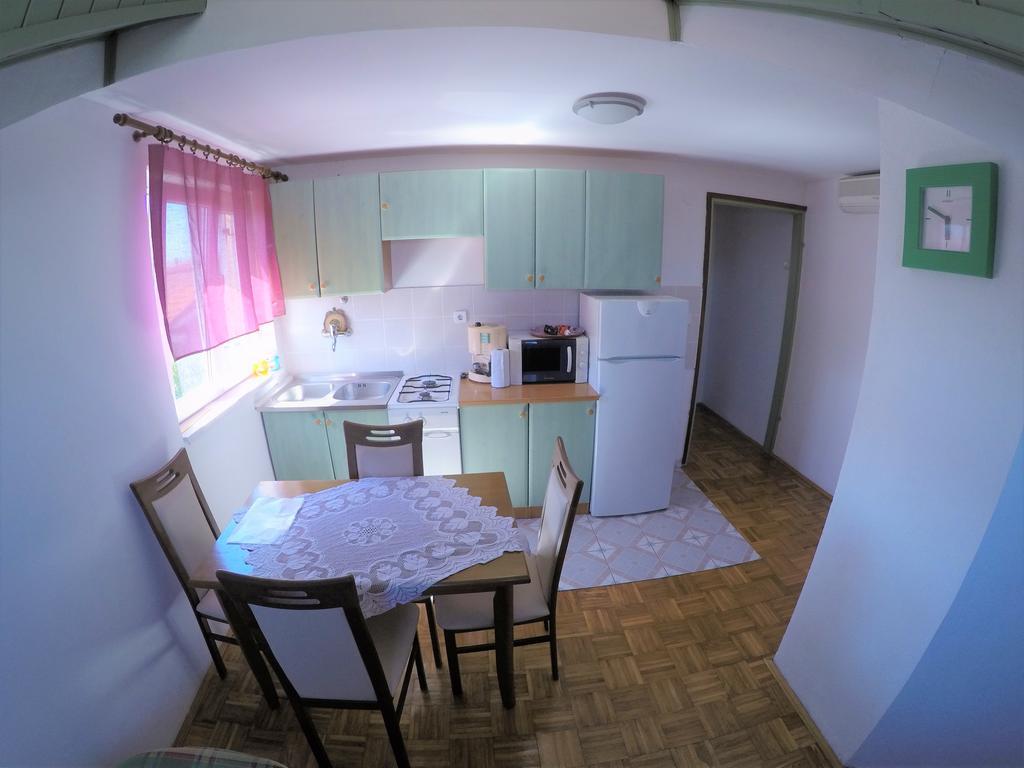 Orange City Apartment'S Repic Biograd Na Moru Exterior photo