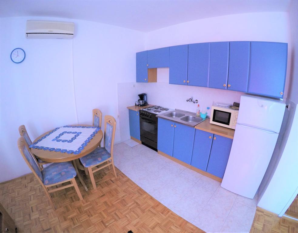 Orange City Apartment'S Repic Biograd Na Moru Exterior photo